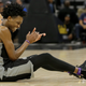 Illustration for article titled The Kings Are Terrible, But De'Aaron Fox Is Great At Hitting Buzzer-Beaters